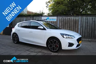 Ford Focus 1.0 EcoBoost Hybrid ST Line X Business 155 PK . Panorama , Bang &amp; olufsun , Navigatie